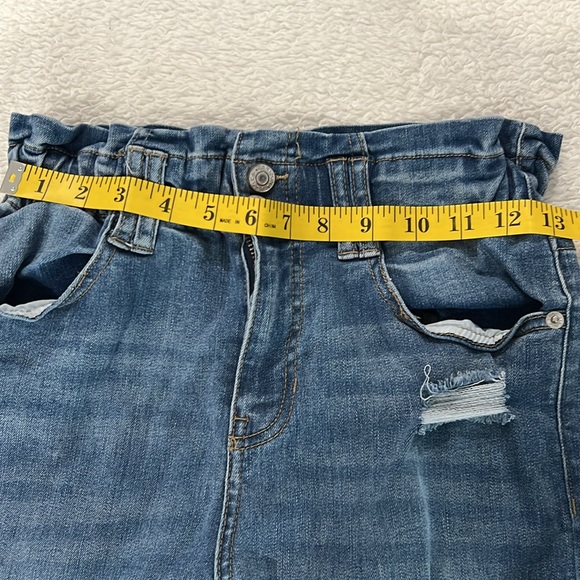 Arizona Jean Co, distressed jeans size 3, - Picture 3 of 7